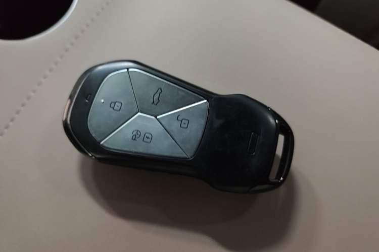 Used XPeng G9 2025 625 Long-Range Max Vehicle Key