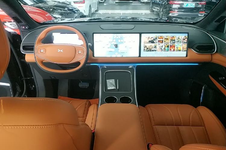 Used XPeng G9 2026 Model, 725 Max Center Console