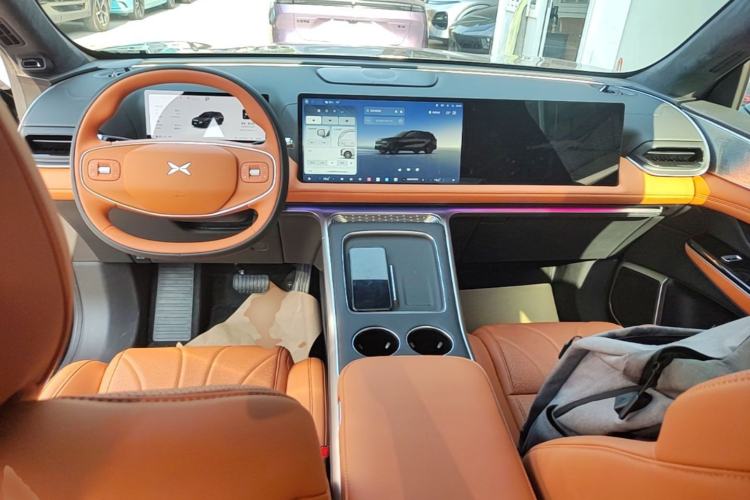 Used XPeng G9 2026 Model, 725 Max Center Console