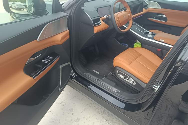 Used XPeng G9 2026 Model, 725 Max Driver Seat