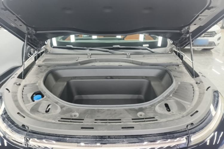 Used XPeng G9 2026 Model, 725 Max Engine Bay