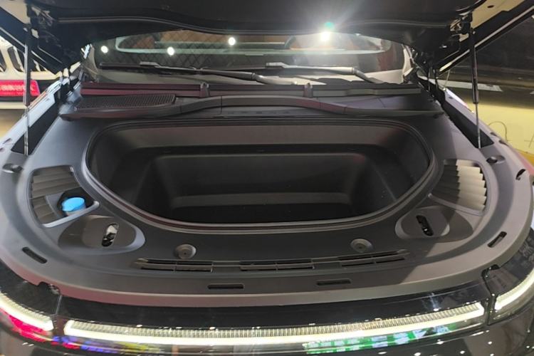 Used XPeng G9 2026 Model, 725 Max Engine Bay