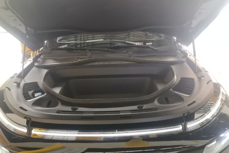 Used XPeng G9 2026 Model, 725 Max Engine Bay
