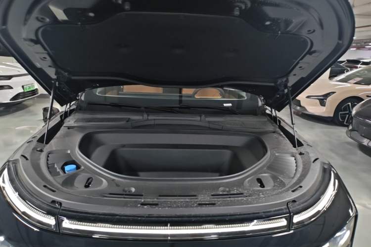 Used XPeng G9 2026 Model, 725 Max Engine Bay