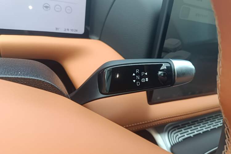 Used XPeng G9 2026 Model, 725 Max Gear Lever