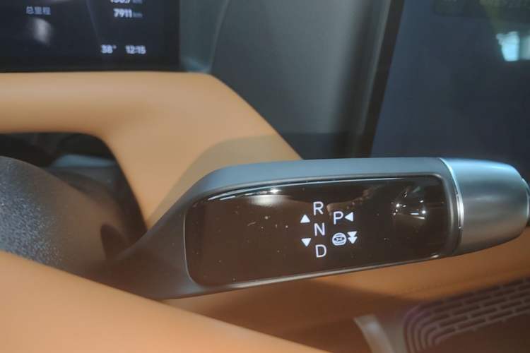 Used XPeng G9 2026 Model, 725 Max Gear Lever