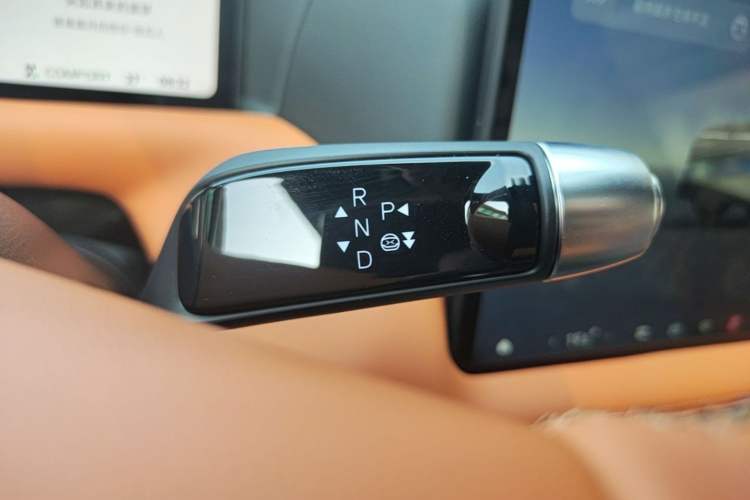 Used XPeng G9 2026 Model, 725 Max Gear Lever