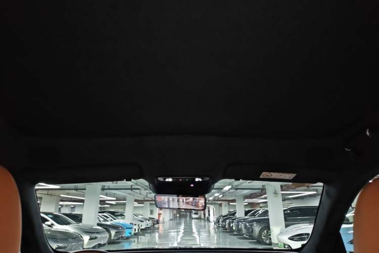 Used XPeng G9 2026 Model, 725 Max Headliner