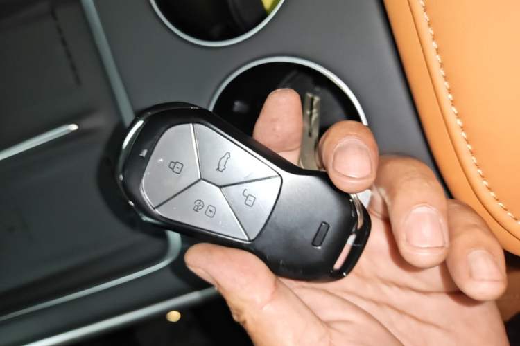 Used XPeng G9 2026 Model, 725 Max Interior 1