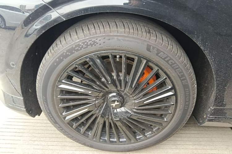 Used XPeng G9 2026 Model, 725 Max Left Front Wheel Hub