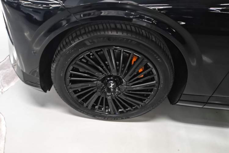 Used XPeng G9 2026 Model, 725 Max Left Front Wheel Hub