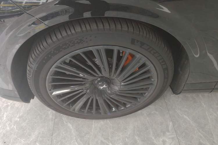 Used XPeng G9 2026 Model, 725 Max Left Front Wheel Hub
