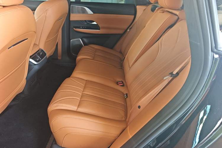 Used XPeng G9 2026 Model, 725 Max Left Rear Seat