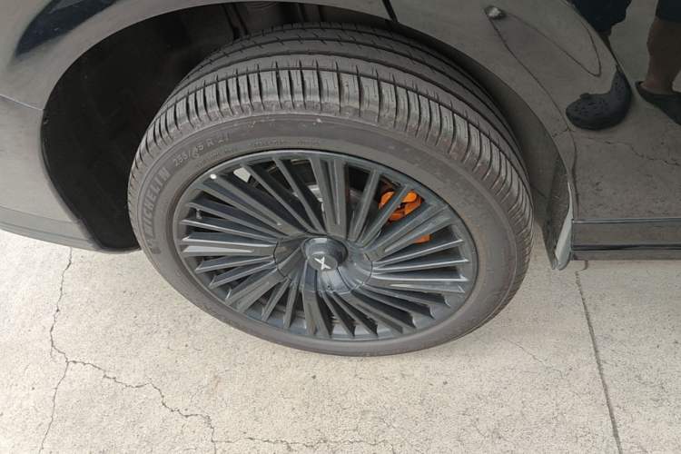Used XPeng G9 2026 Model, 725 Max Right Rear Wheel Hub