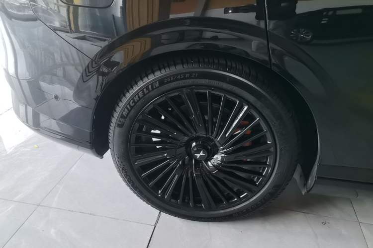 Used XPeng G9 2026 Model, 725 Max Right Rear Wheel Hub