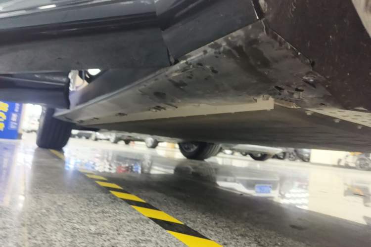 Used XPeng G9 2026 Model, 725 Max Right Side Sill
