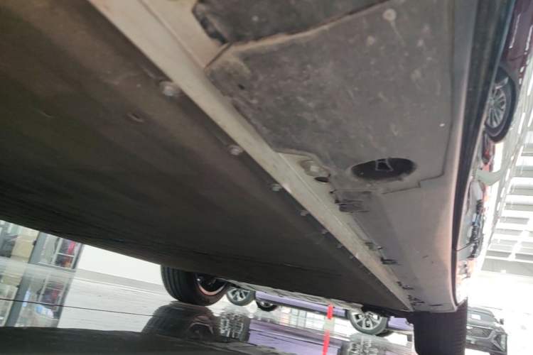Used XPeng G9 2026 Model, 725 Max Right Side Sill