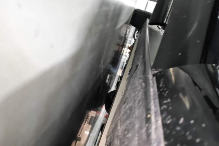 Used XPeng G9 2026 Model, 725 Max Right Side Sill