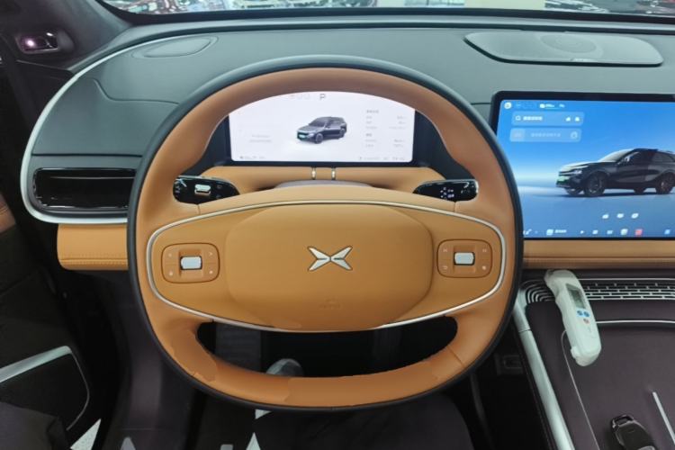 Used XPeng G9 2026 Model, 725 Max Steering Wheel