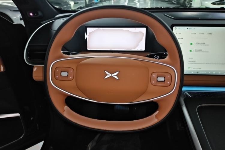 Used XPeng G9 2026 Model, 725 Max Steering Wheel