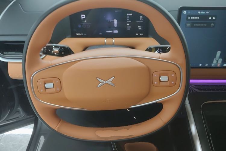 Used XPeng G9 2026 Model, 725 Max Steering Wheel