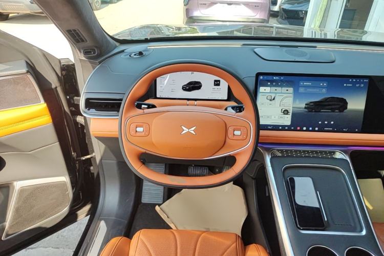 Used XPeng G9 2026 Model, 725 Max Steering Wheel