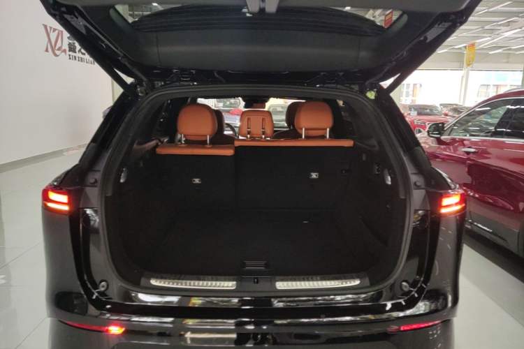 Used XPeng G9 2026 Model, 725 Max Trunk