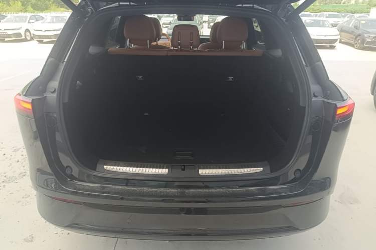 Used XPeng G9 2026 Model, 725 Max Trunk