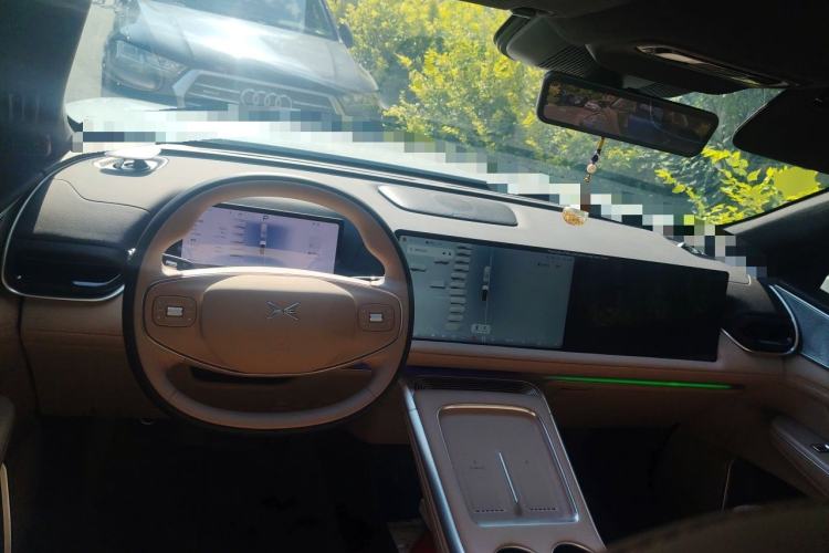 Used XPeng G9 2026 Model, 625 Max Center Console
