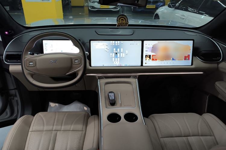 Used XPeng G9 2026 Model, 725 Max Center Console