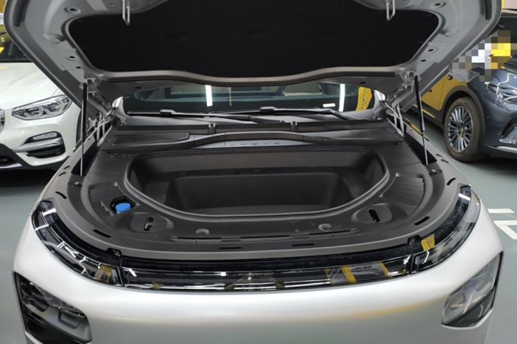 Used XPeng G9 2026 Model, 725 Max Engine Bay