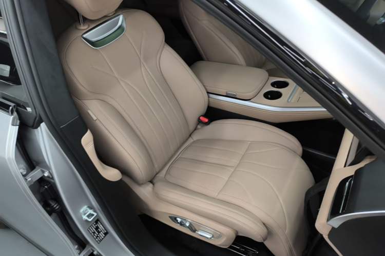 Used XPeng G9 2026 Model, 725 Max Right Front Seat