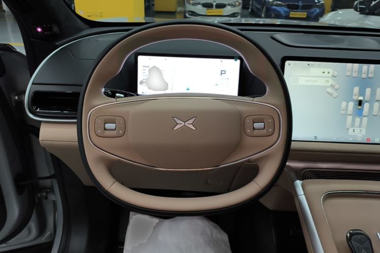 Used XPeng G9 2026 Model, 725 Max Steering Wheel