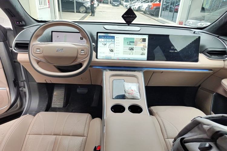Used XPeng G9 2026 Model, 725 Max Center Console