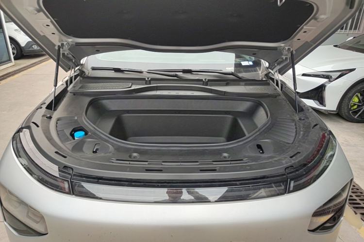 Used XPeng G9 2026 Model, 725 Max Engine Bay