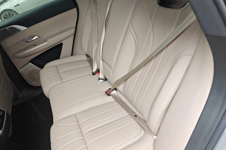 Used XPeng G9 2026 Model, 725 Max Left Rear Seat