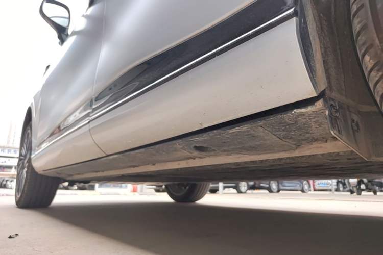 Used XPeng G9 2026 Model, 725 Max Left Side Sill