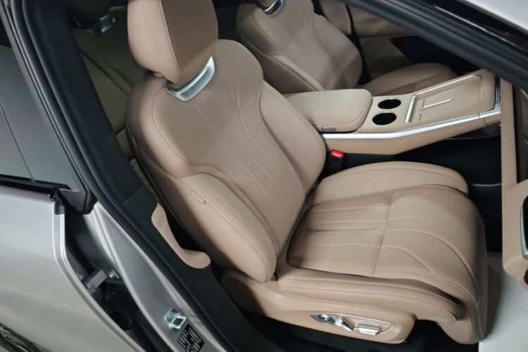 Used XPeng G9 2026 Model, 725 Max Right Front Seat