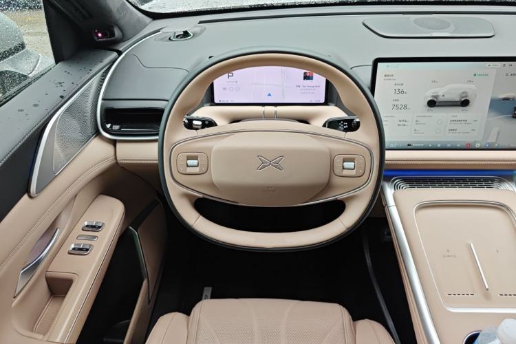 Used XPeng G9 2026 Model, 725 Max Steering Wheel