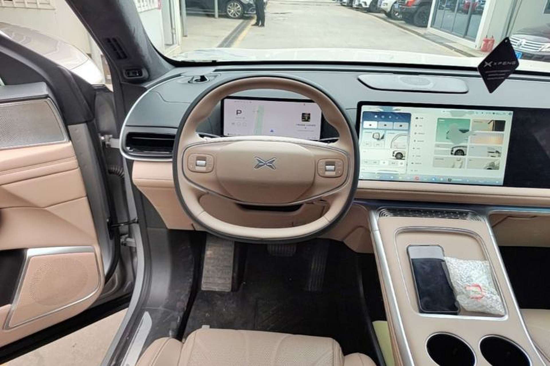 Used XPeng G9 2026 Model, 725 Max Steering Wheel