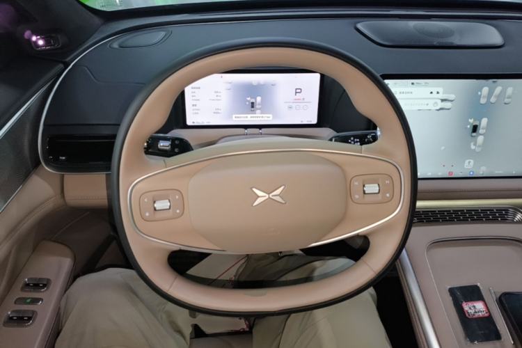 Used XPeng G9 2026 Model, 725 Max Steering Wheel