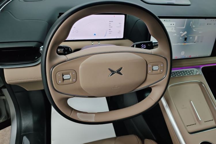 Used XPeng G9 2026 Model, 725 Max Steering Wheel
