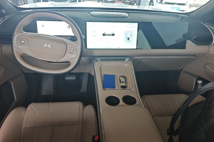 Used XPeng G9 2026 Model, 725 Max Center Console