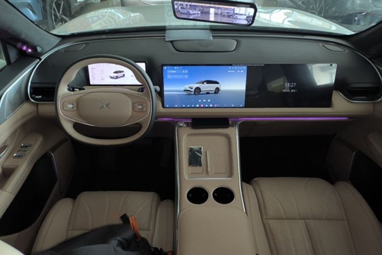 Used XPeng G9 2026 Model, 725 Max Center Console