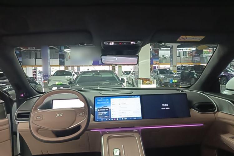 Used XPeng G9 2026 Model, 725 Max Center Console
