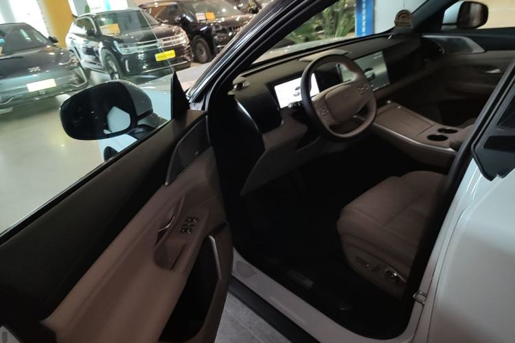 Used XPeng G9 2026 Model, 725 Max Driver Seat