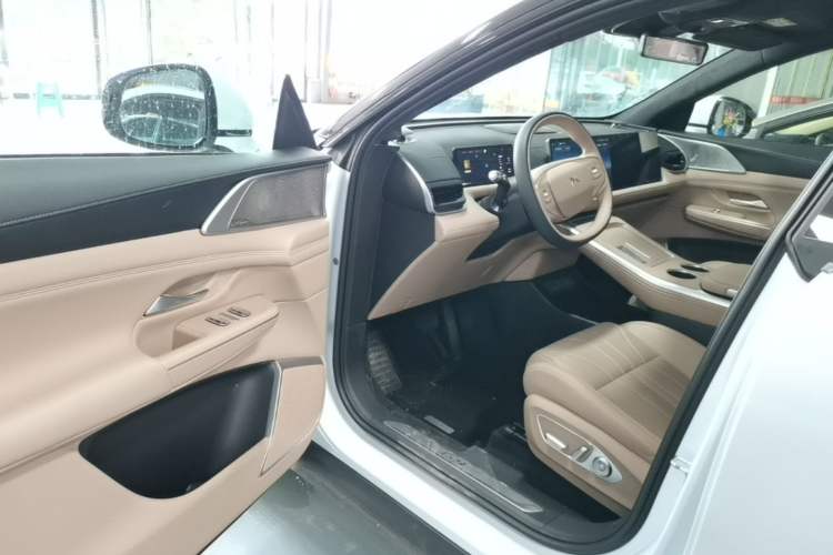 Used XPeng G9 2026 Model, 725 Max Driver Seat