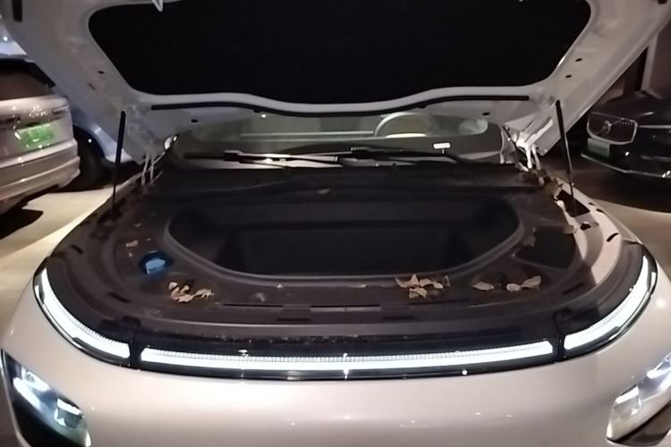 Used XPeng G9 2026 Model, 725 Max Engine Bay