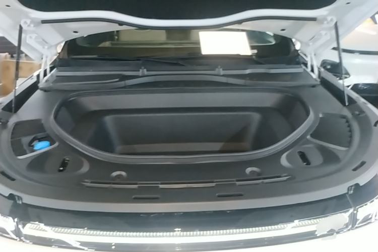Used XPeng G9 2026 Model, 725 Max Engine Bay