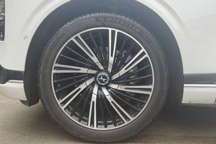 Used XPeng G9 2026 Model, 725 Max Exterior 4